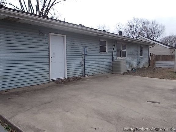 2nd image of 532 Pilgrim Way