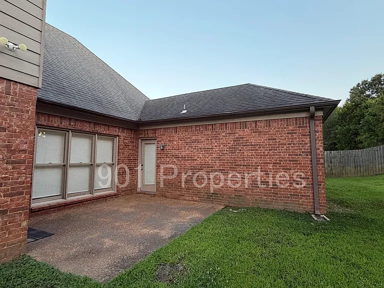 3777 Pavilion Cir — Photo 30
