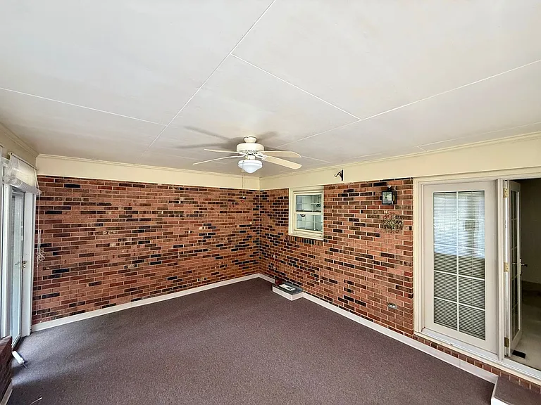 1225 Woodhaven Dr — Photo 20