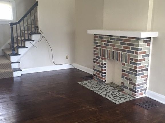 3rd image of 913 Homer Ave