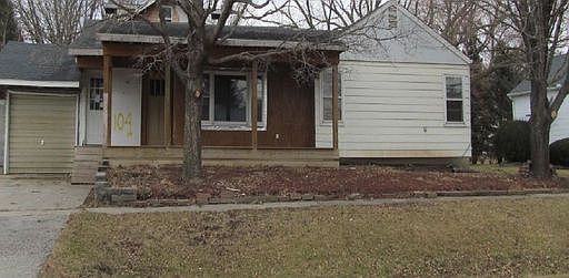 1st image of 104 2nd Ave
