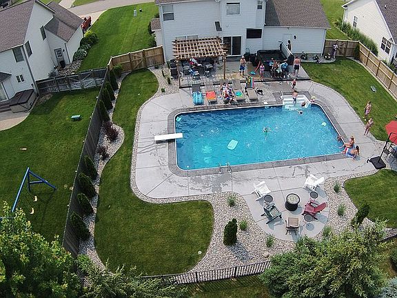 4th image of 4824 Wild Meadow St