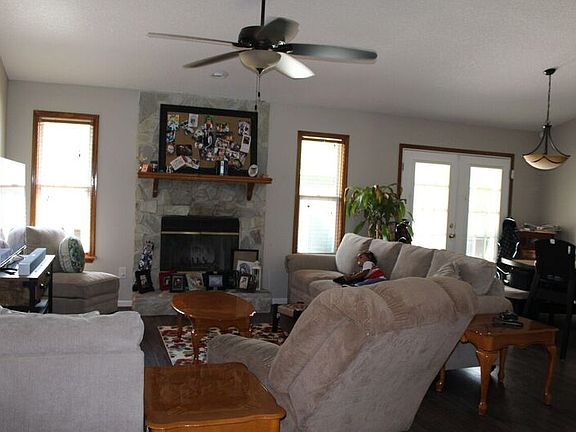 5th image of 2449 Winterwood Cir W