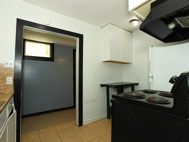302 Circle Way St — Photo 5