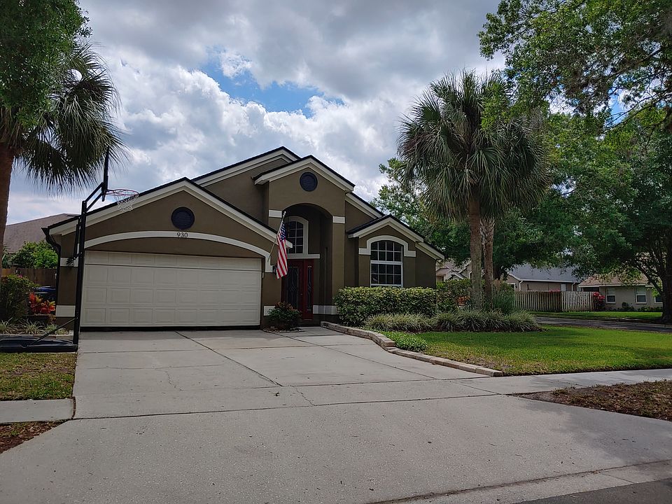 1st image of 930 N Lake Claire Cir