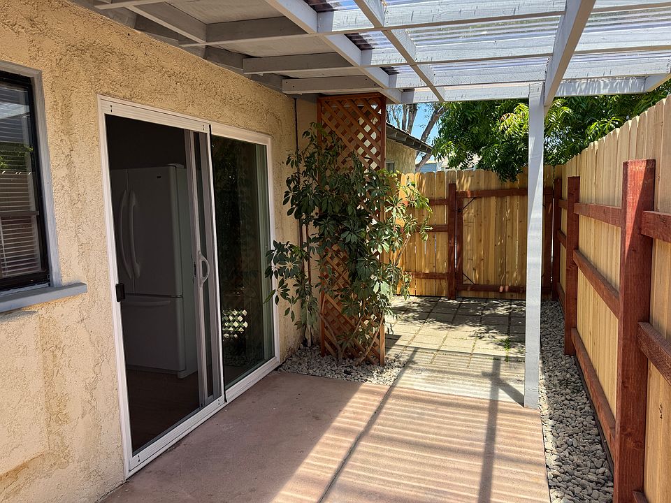 Back covered patio off of kitchen area