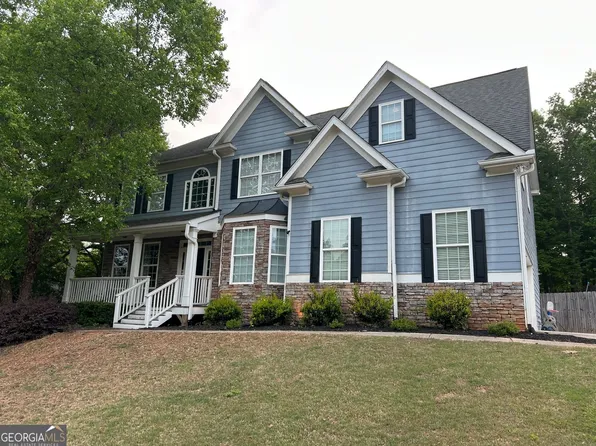 226 Prestwick Dr, Hoschton, GA 30548