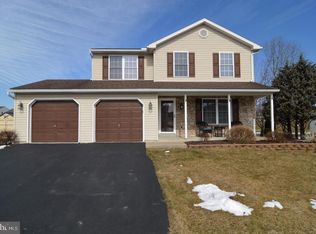 13 Primrose Ln, Sinking Spring, PA 19608