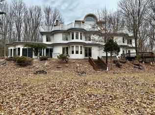 95 Ramshorn Rd, Dudley, MA 01571