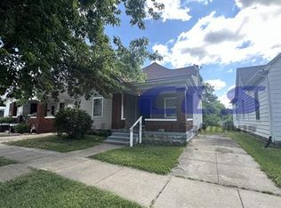 2409 N 13th St, Terre Haute, IN 47804