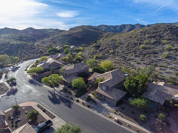 4th image of 2428 E Desert Willow Dr