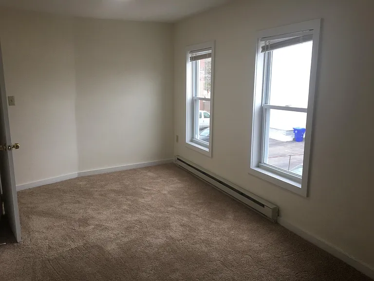 82 3rd St #2E — Photo 18