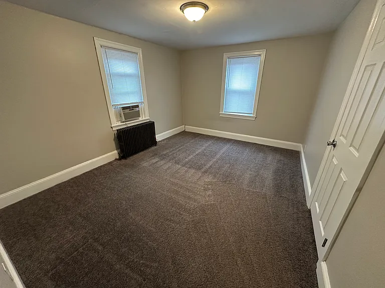 390 Easton Rd #5 — Photo 18