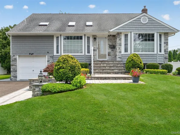 8 Yates Lane, Jericho, NY 11753