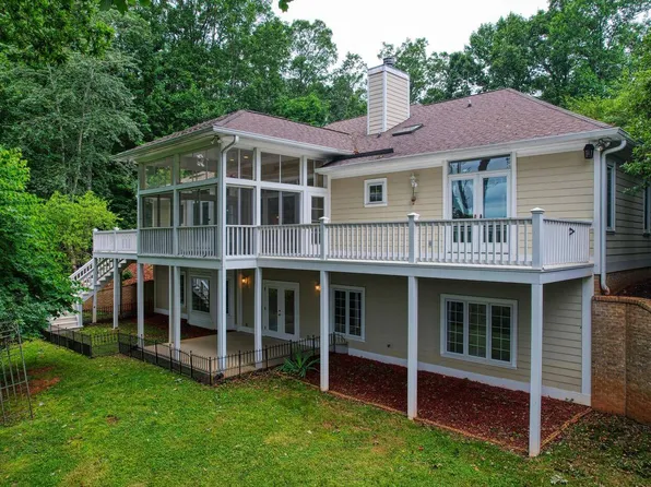 826 Tahlequah Rdg, Hayesville, NC 28904