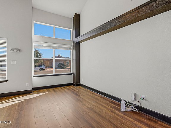 4th image of 2921 Pino Seco Pl