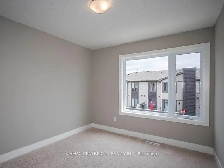2070 Meadowgate Blvd #37 — Photo 17