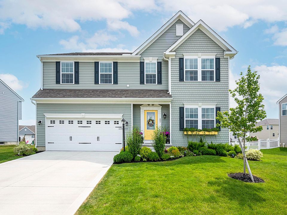 1st image of 601 Weaver Ridge Dr