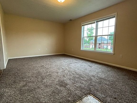 3rd image of 101 Braxton Ct APT D