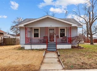 84 Harnett Ave, Wood River, IL