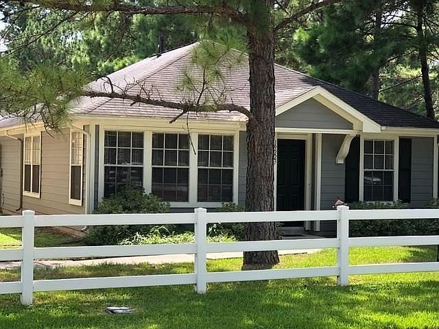 1st image of 19223 Atasca Oaks Dr