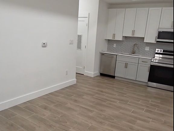 2nd image of 2230 Nicholson St SE #2