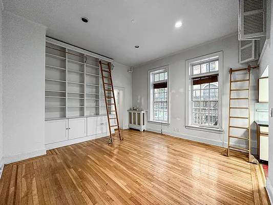 Rented by Skyward | media 8