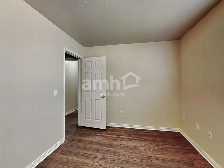 1625 E Bateman Way — Photo 13