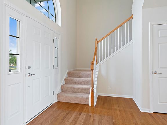 2nd image of 3588 Lexington Ln