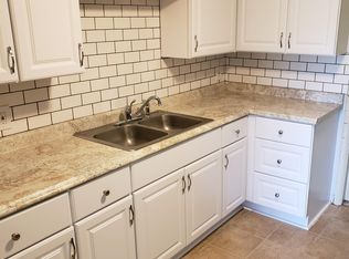 3226 NE Seward Ave, Topeka, KS 66616