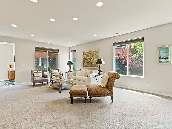 5th image of 4954 Orcas Pl NE