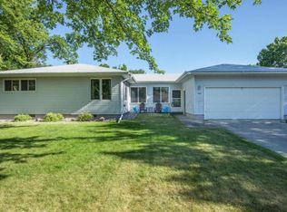 1002 Elizabeth Cir, Hawley, MN 56549
