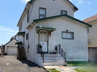 23 Park Avenue, Lawrence, NY