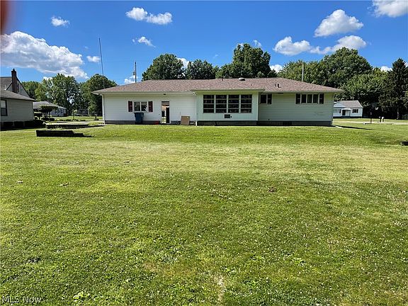 4th image of 572 Thomas Ln
