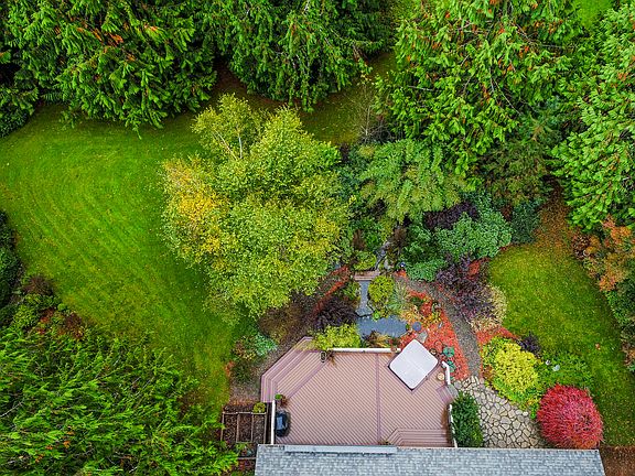 5th image of 18219 NE 196th Ct