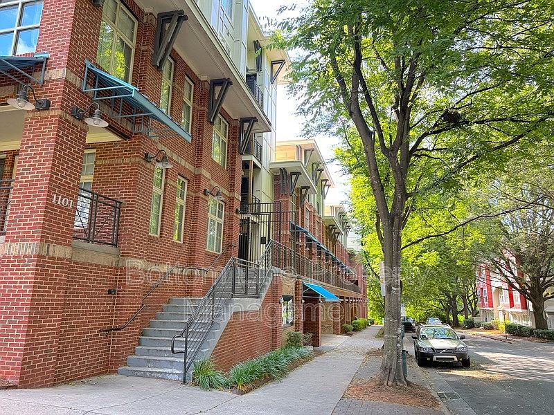 1st image of 1101 W 1st St #105