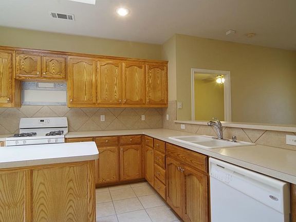 5th image of 12929 Glenville Ct