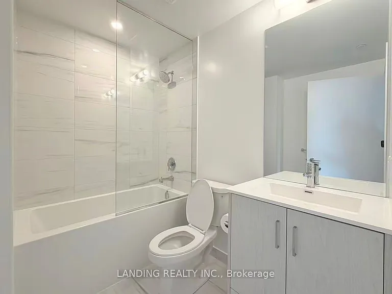180 Front St E #2110 — Photo 11