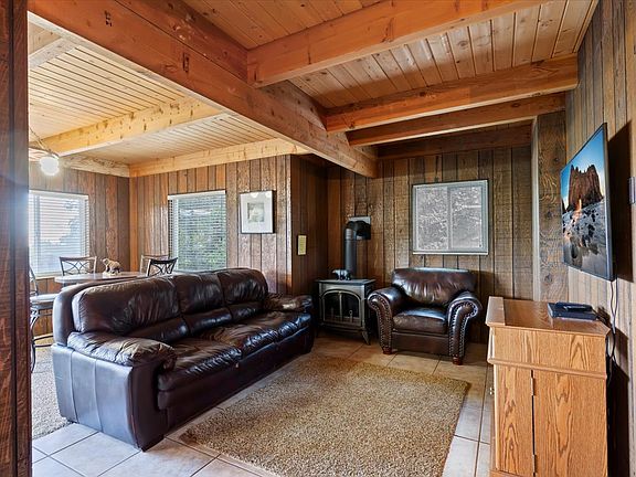4th image of 212 N Pine Dr E #38