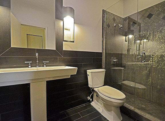 3rd image of 1401 Queensgreen Cir #1401