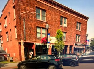 32 S Main St APT 3, Saint Albans, VT 05478