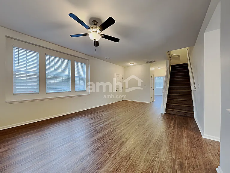 3840 Holliwell Pass — Photo 7