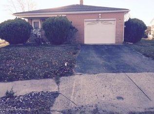 9 Rio Ct, Toms River, NJ 08757