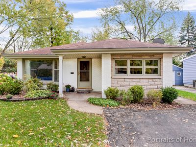 1916 Harwarden St, Wheaton, IL, 60187