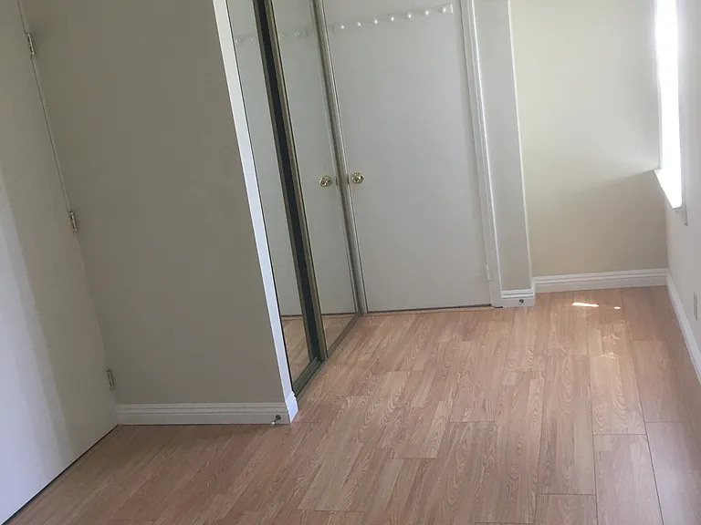 10639 Ayres Ave — Photo 9