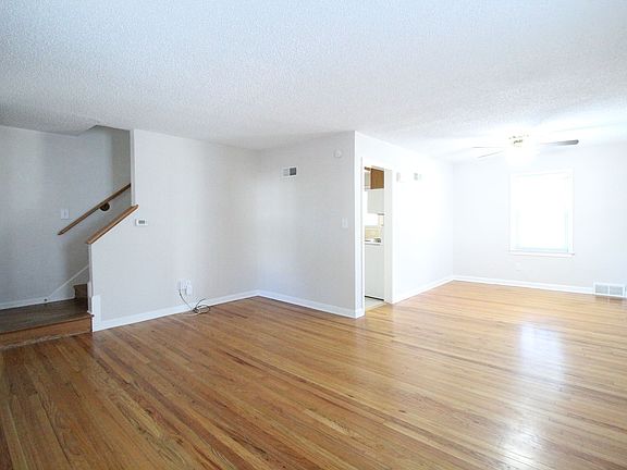 4th image of 7624 Terrace St #7616
