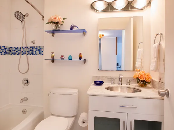 300 East 59th Street image 6 of 12