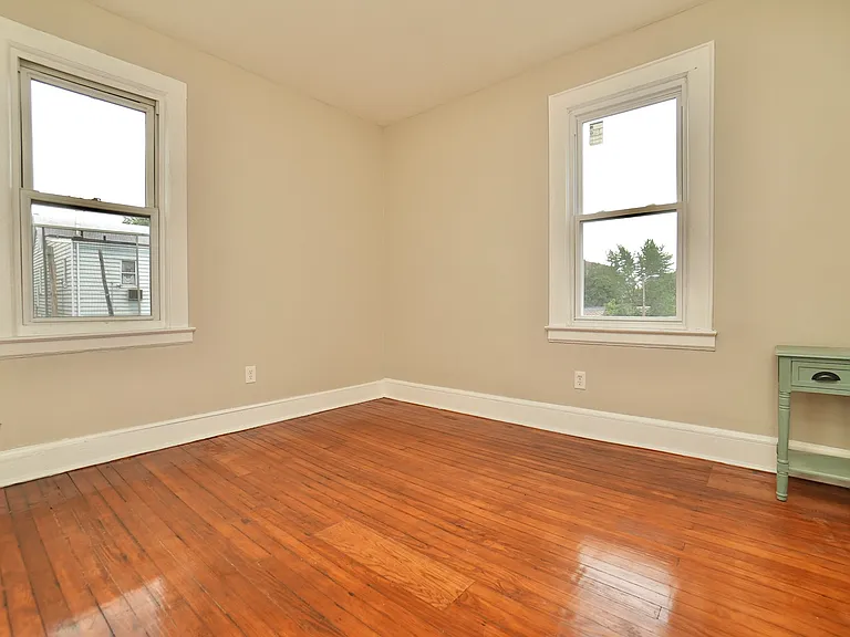 150 Columbia Ave #2 — Photo 7