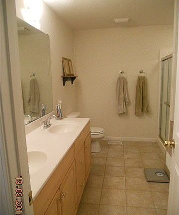 3rd image of 403 Grandview Dr