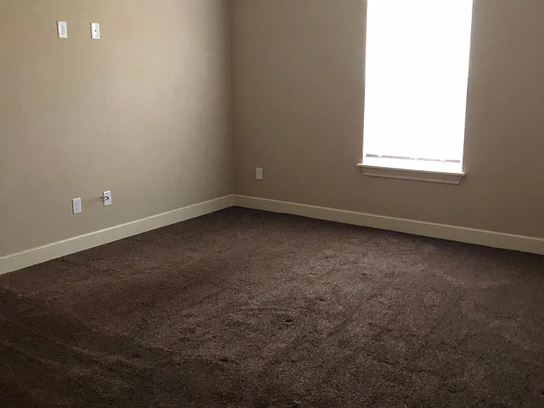 358 Southlake Dr — Photo 4